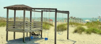 Beach Get Away_1stFloor_Max6_WiFi