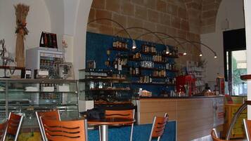 Desayuno completo incluido todos los días