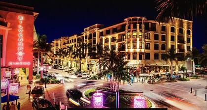 Walk to Vanderbilt Beach, Pets, 2 Mstrs w Kings beds, htd pool, bikes, BBQ