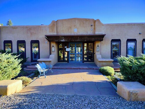 Casita Bella -clubhous pool tennis hot tub internet stream deck patio privacy