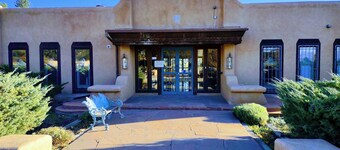 Casita Bella -clubhous pool tennis hot tub internet stream deck patio privacy