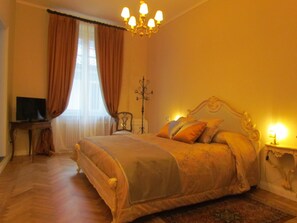 Deluxe Suite | 1 bedroom, minibar, individually furnished, desk - L'Approdo di Sant'Agostino (Como)