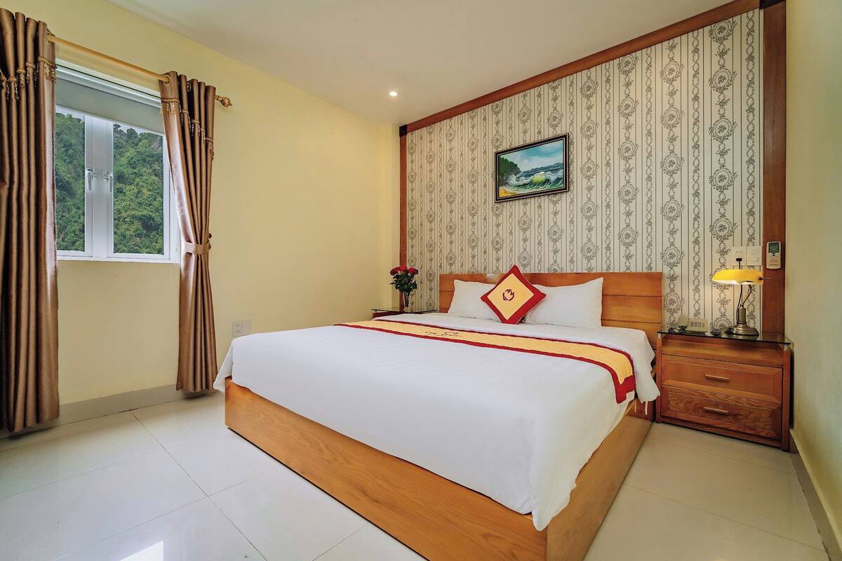 Comfort Double Room Single Use, Non Smoking, Mountain View | Room amenity