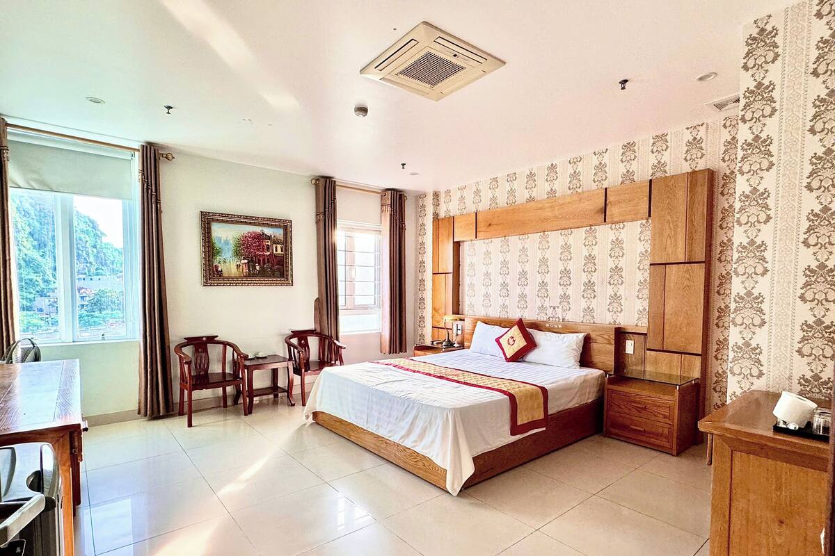 Deluxe Single Room, Partial Sea View