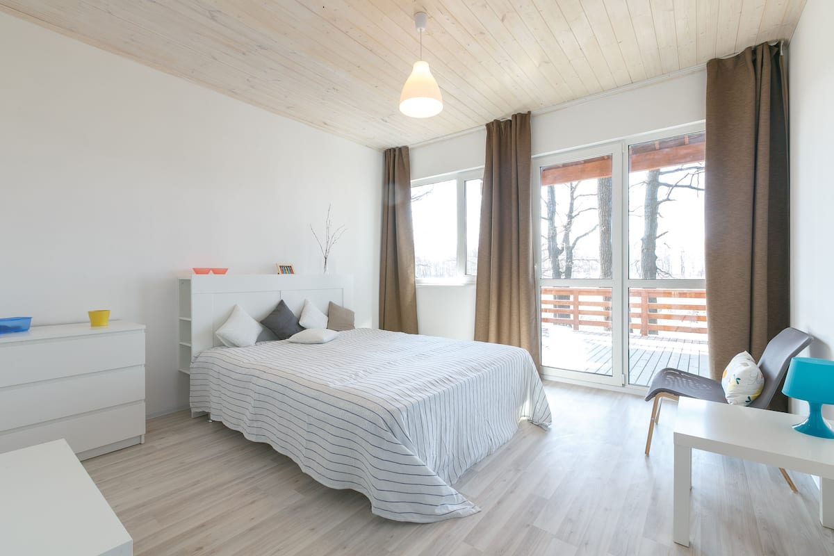 Casa (Желтый) | 1 camera, una scrivania, ferro/asse da stiro, Wi-Fi gratuito