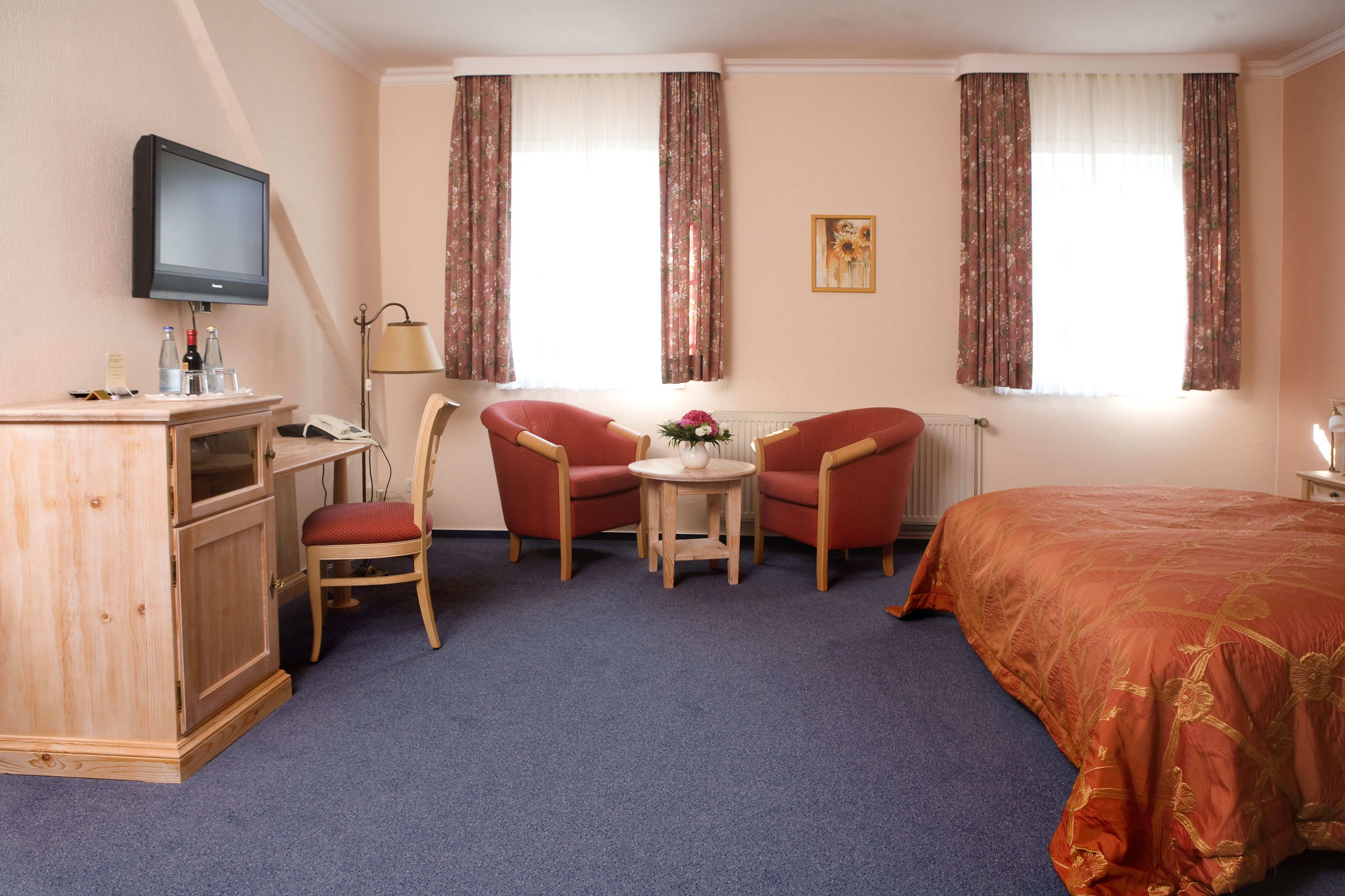 standard double room | desk, blackout curtains, rollaway beds, free wifi