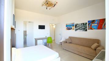 Chambre Deluxe, vue partielle sur la mer (COLUNITRI)