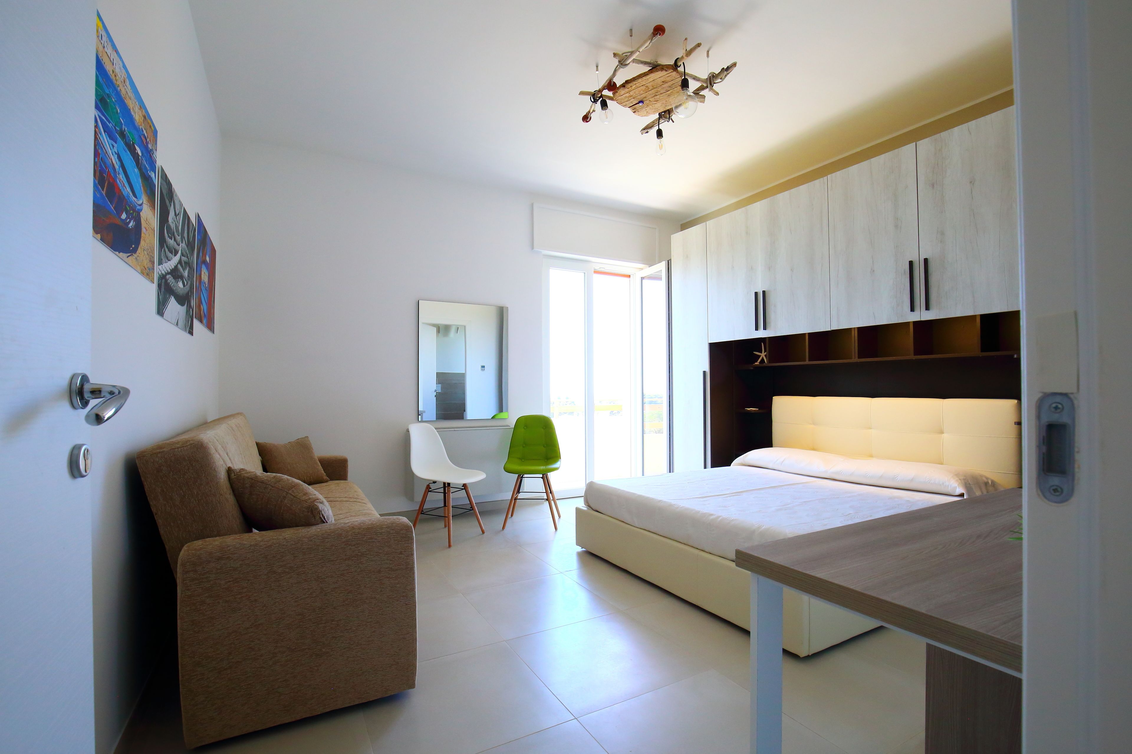 Chambre Deluxe, vue partielle sur la mer (COLUNITRI)