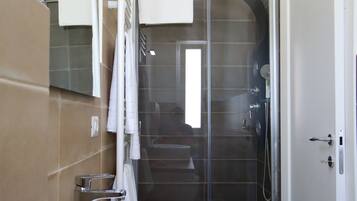 Triple Room, Sea View (RAIS) | Bathroom sink