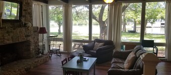Lake LBJ -  Constant Level Waterfront on Chevy Cove - 4 king beds