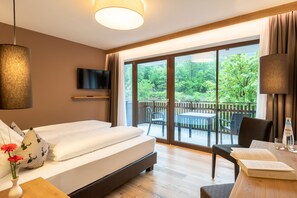 Superior Double Room | In-room safe, cribs/infant beds, free WiFi - River Hotel Post (Chienes)