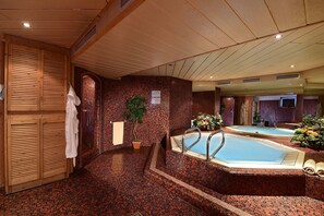 Sauna, hot tub, steam room - River Hotel Post (Chienes)