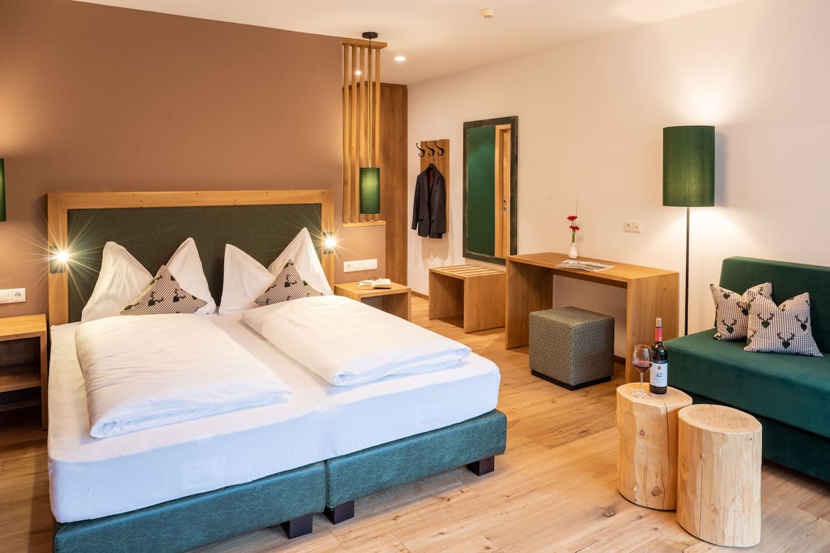 Superior Double Room | In-room safe, cribs (surcharge), WiFi (free), bed sheets