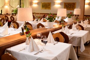 Dining - River Hotel Post (Chienes)