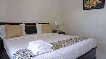 Standard Double Room | Desk, free WiFi