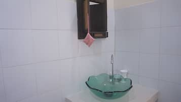 Habitación doble estándar | Lavabo en el baño