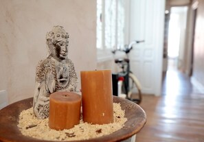 Reception - ThePlacetoBe B&B (Valladolid)