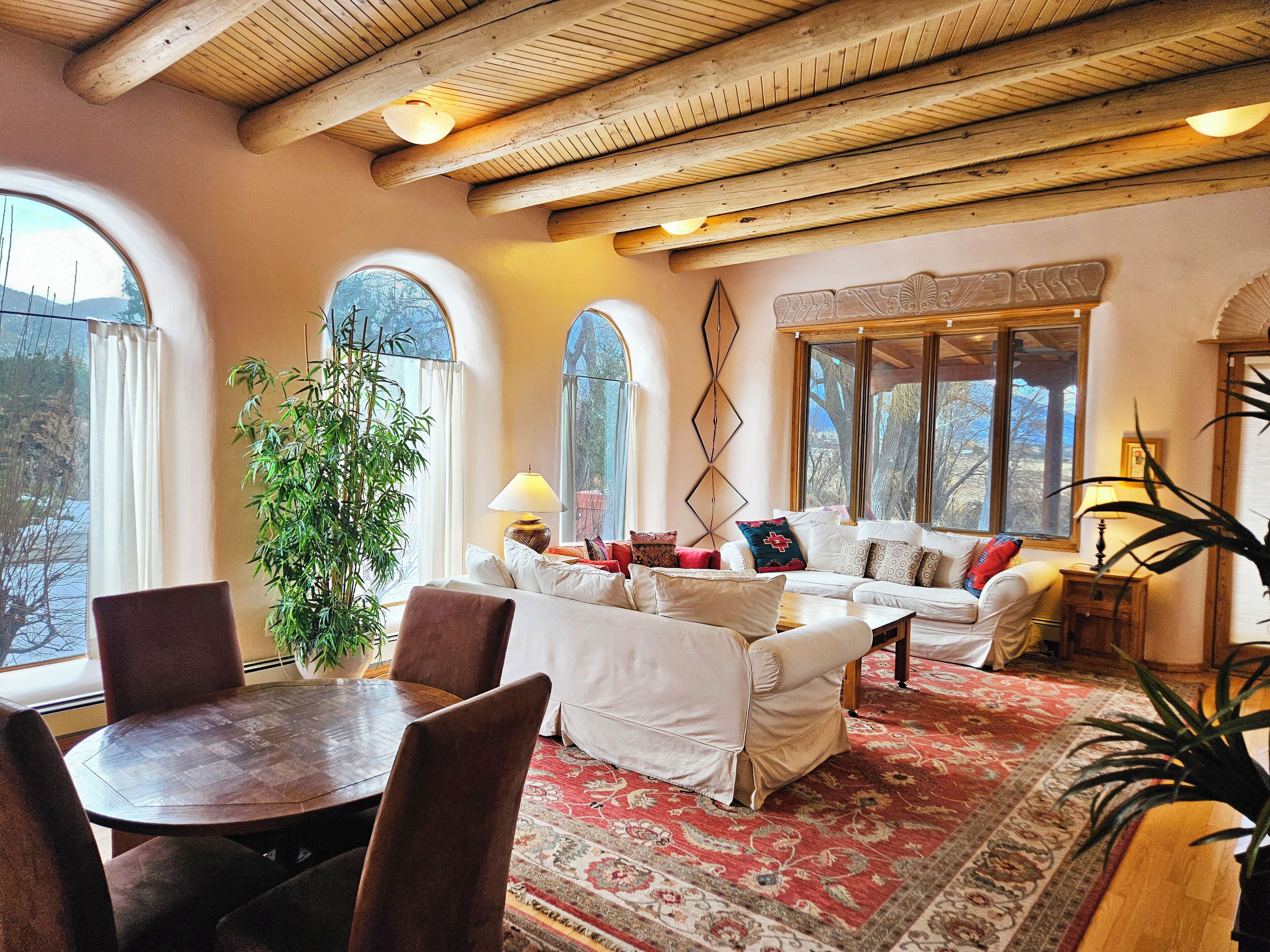 Téléviseur, foyer, lecteur de DVD