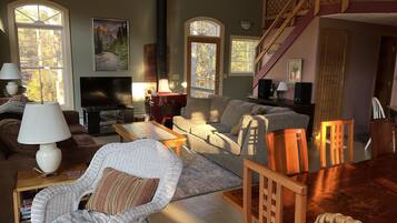 Smart TV, Netflix, reproductor de DVD, libros