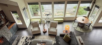 AMAZING VIEW + UNEQUALED COMFORT = THE PERFECT RETREAT