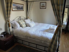 Sistema de insonorización, tabla de planchar con plancha y wifi gratis