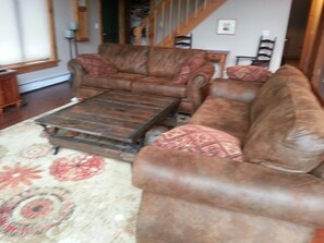 Smart TV, video games, DVD player, ping pong