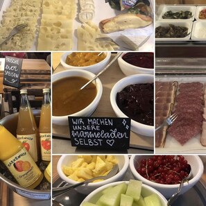 Diversos alimentos como queso, sopa y carne, presentados en tazones y recipientes.