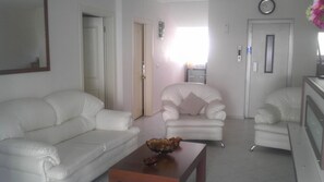 LCD TV - Zeytin Apart Otel (Cesme)