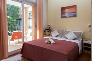 In-room safe, free WiFi, bed sheets