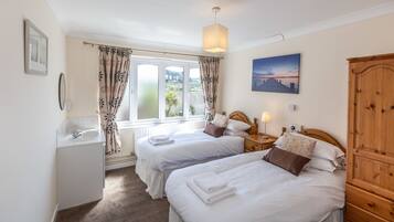 Standard House, 2 Bedrooms, 2 Bathrooms, Sea View (Rocquaine 3) | Iron/ironing board, free WiFi