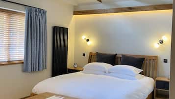 Executive Double Room, Ensuite | Egyptian cotton sheets, premium bedding, free WiFi, bed sheets