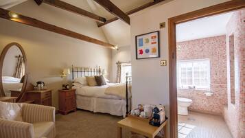 Egyptian cotton sheets, premium bedding, free WiFi, bed sheets