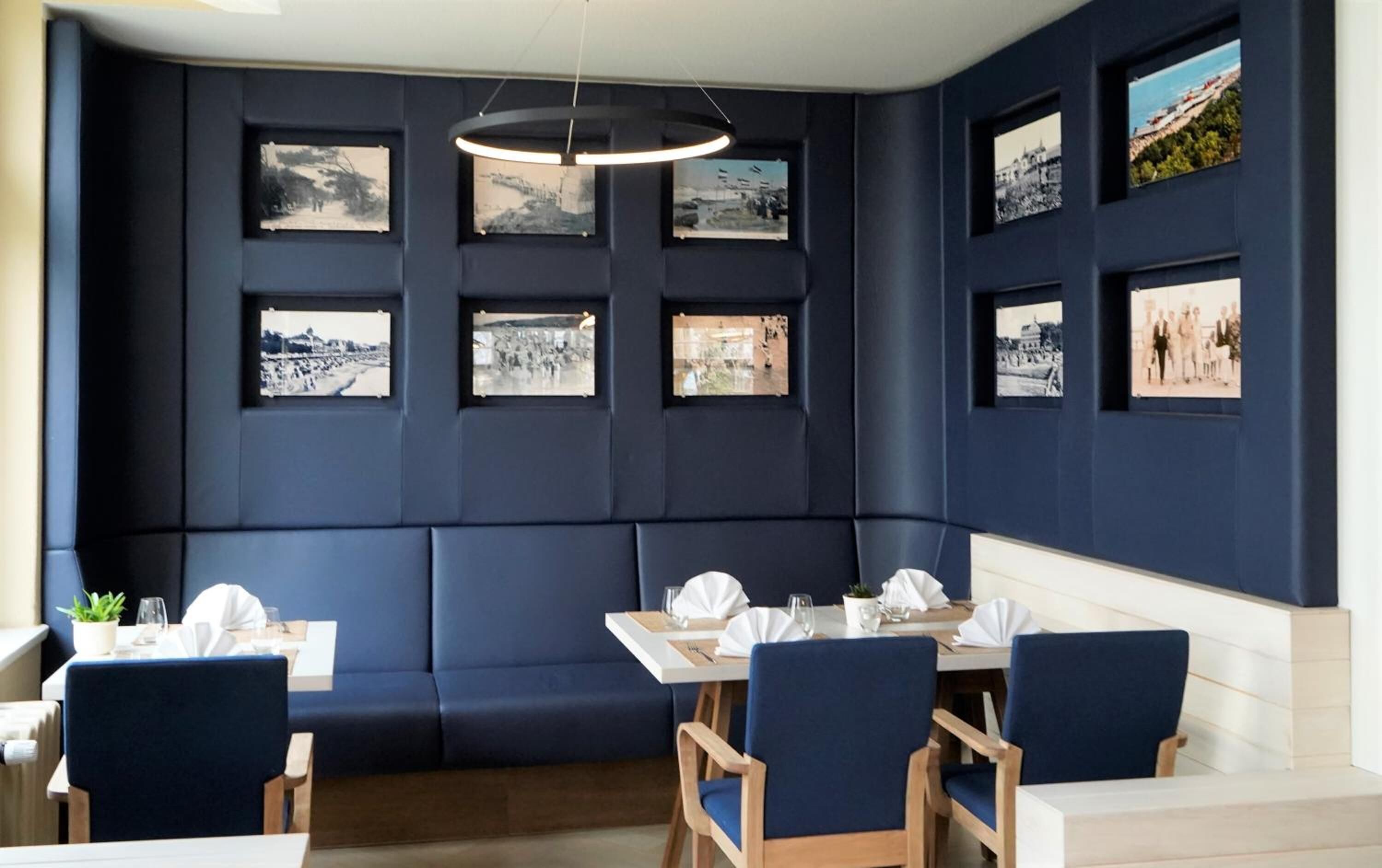 breakfast, lunch and dinner served