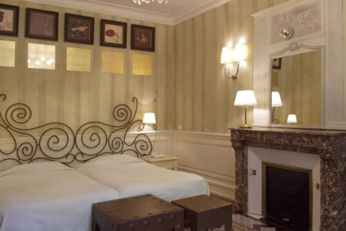 premium double room | individually decorated, individually furnished, blackout curtains