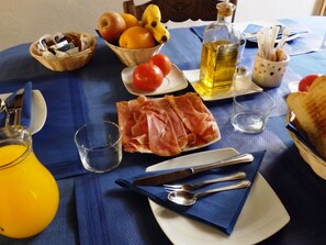 Colazione continentale inclusa, servita tutte le mattine