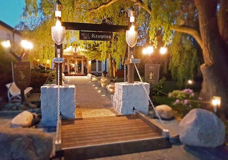 Entrada de la propiedad. BinzHotel-OrdensKapelle - Ostsee-Rittergut-Rügen