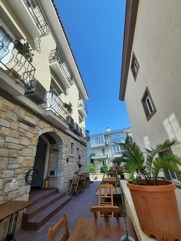 LCD TV - Adil Otel (Cesme)