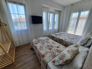 Triple Room | Premium bedding, in-room safe, iron/ironing board, free WiFi - Adil Otel (Cesme)