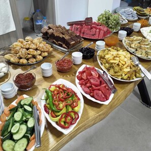 Free daily local cuisine breakfast 