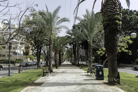Property grounds. Sea N' Rent - 23 Shderot Bialik