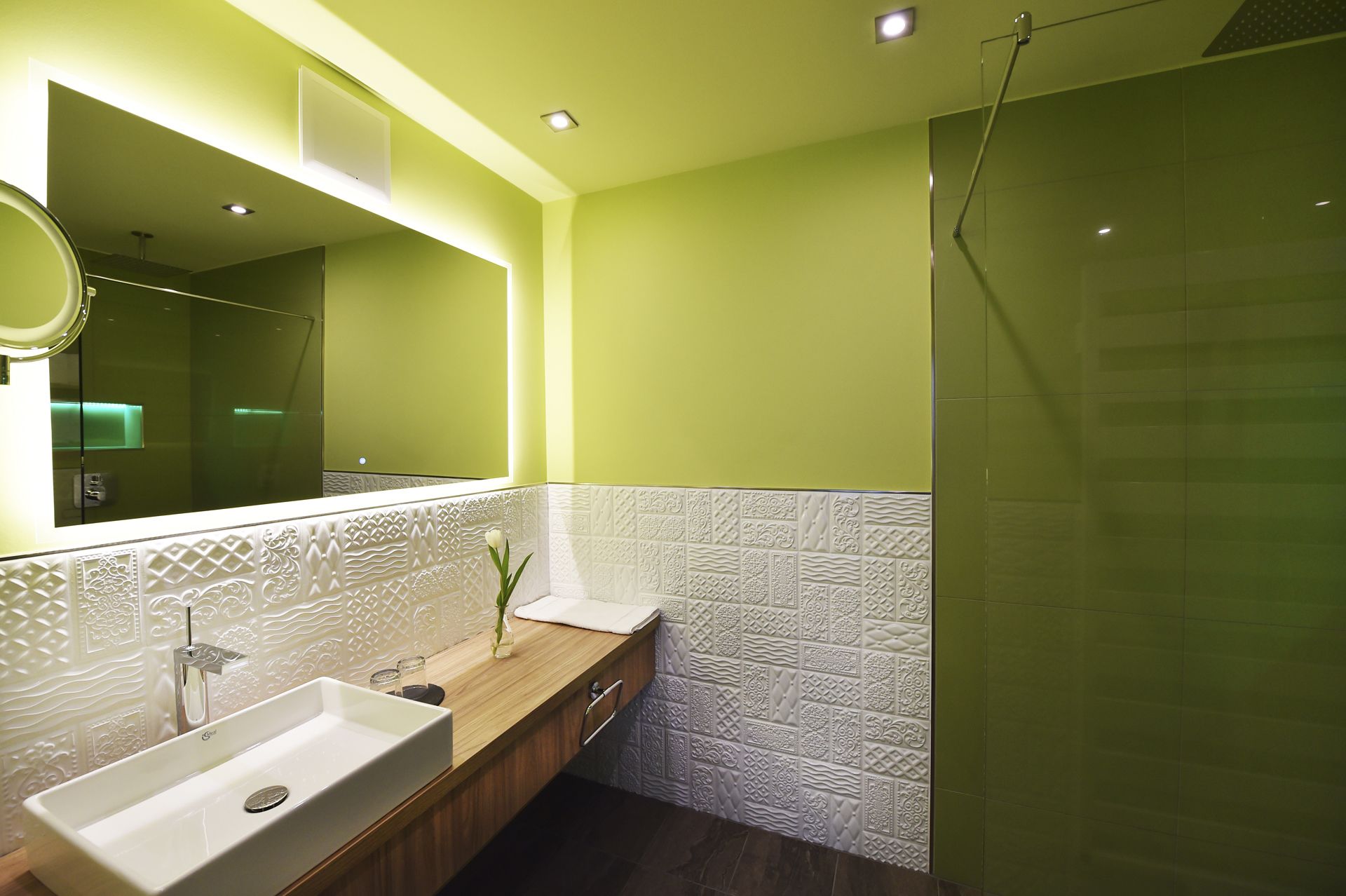 comfort double room (balance) | bathroom | shower, free toiletries, hair dryer, towels