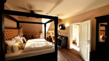 Ropa de cama de alta calidad y minibar