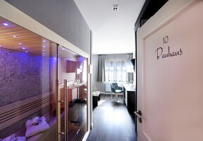 Deluxe Double Room (Bauhaus) | Room amenity
