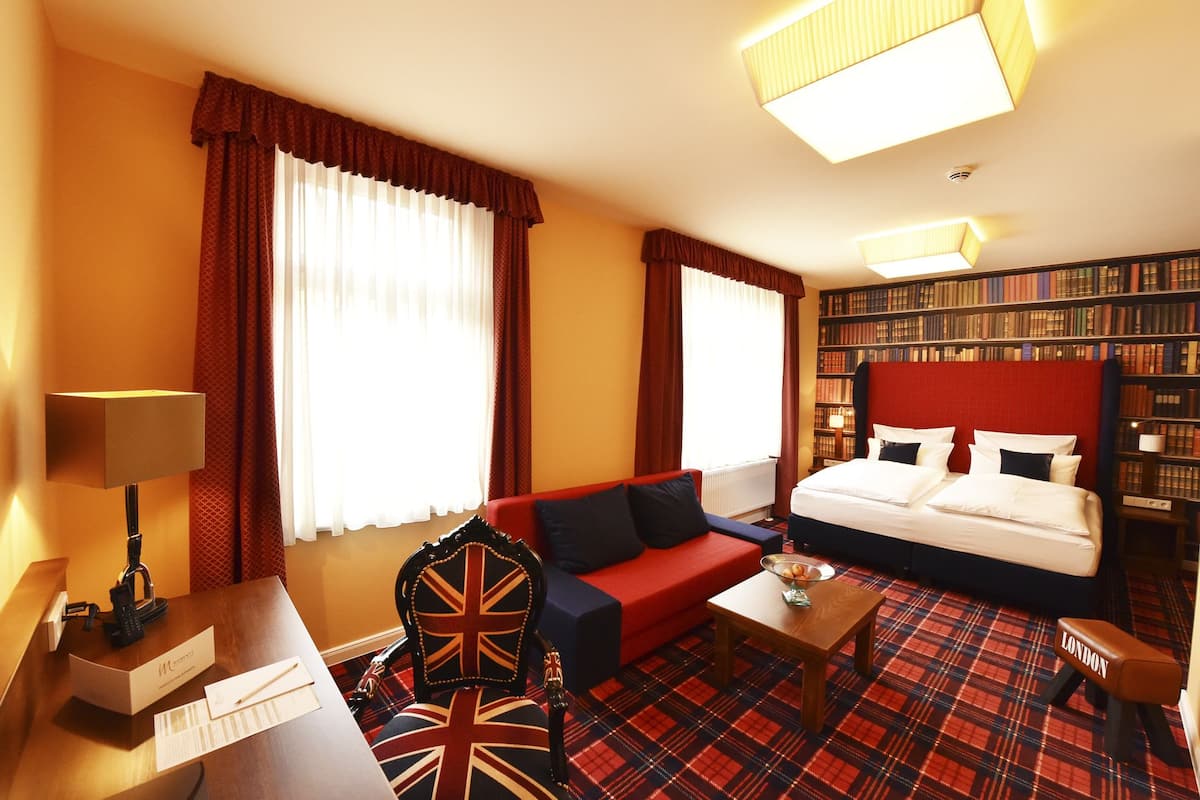 Deluxe-Doppelzimmer (Britische Insel) | Hochwertige Bettwaren, Zimmersafe, individuell dekoriert