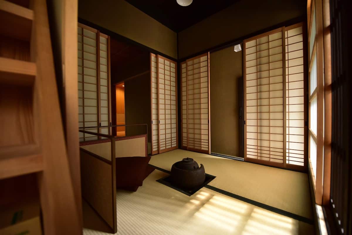 Family Room with Bathtub “KAZE”