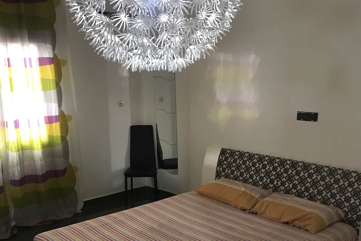 Appartement Deluxe, 1 chambre, cuisine, vue sur la ville | 2 chambres, literie de qualité, coffre-fort, rideaux d’obscurcissement