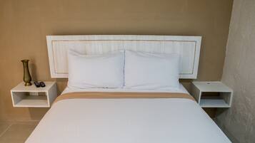 Escrivaninha, Wi-Fi de cortesia, roupa de cama