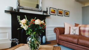 Apartment, 2 Bedrooms | Living room | Flat-screen TV, Netflix, DVD player - Dean View at Great Stuart Street (Edinburgh)
