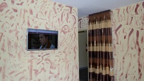 Phòng cơ bản | Khu phòng khách | TV màn hình phẳng 