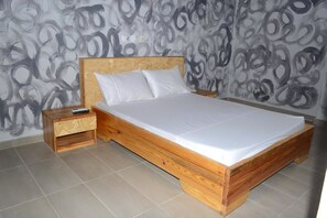 Double Room | Free WiFi, bed sheets - Hôtel Maralodge (Abidjan)